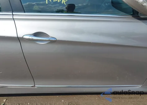 2013 Hyundai Sonata Hybrid z USA, uszkodzony, nr VIN KMHEC4A49DA074048